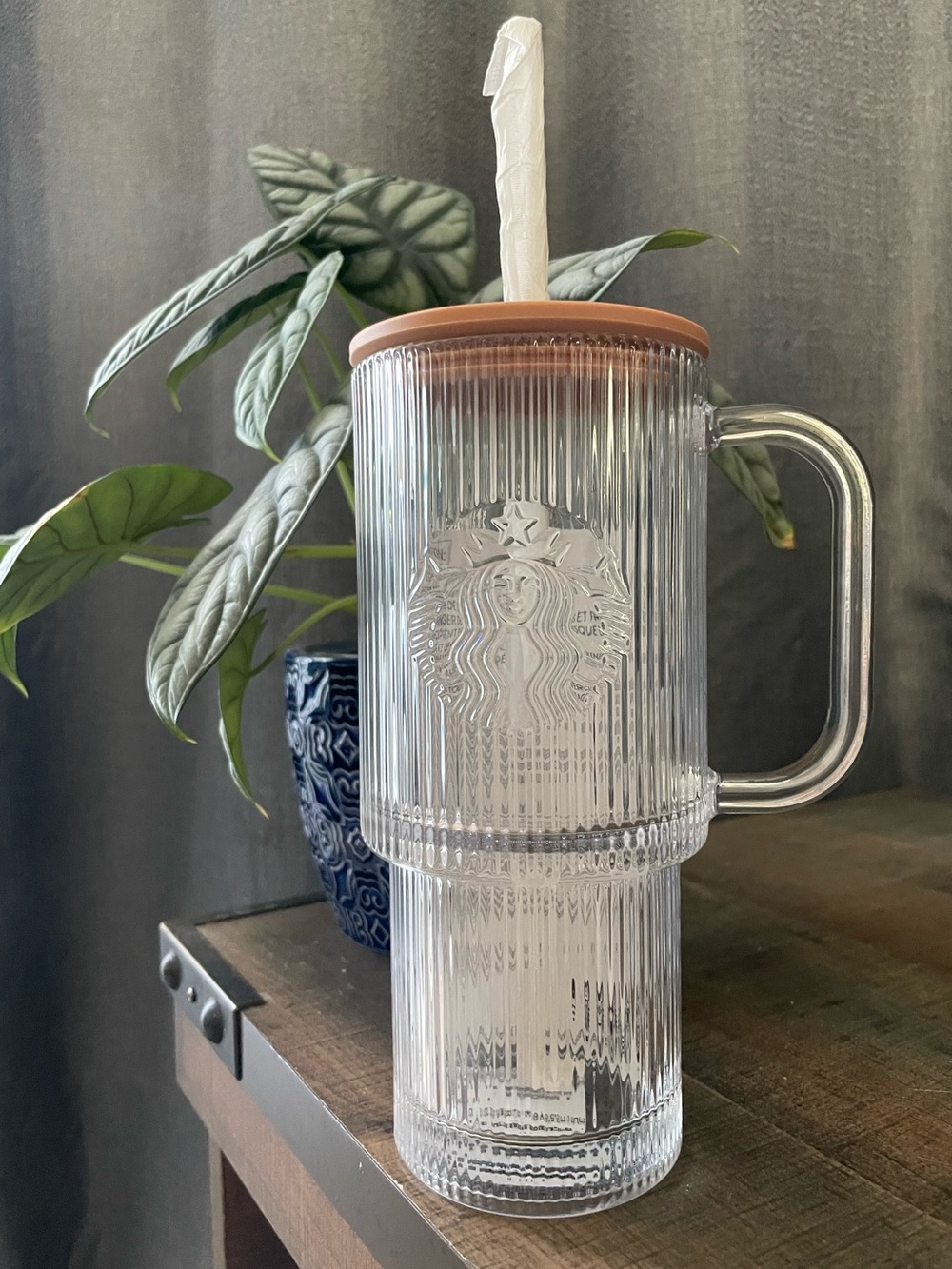 🍂Fall 2026 Starbucks Clear Ribbed Glass tumbler with Tan Lid